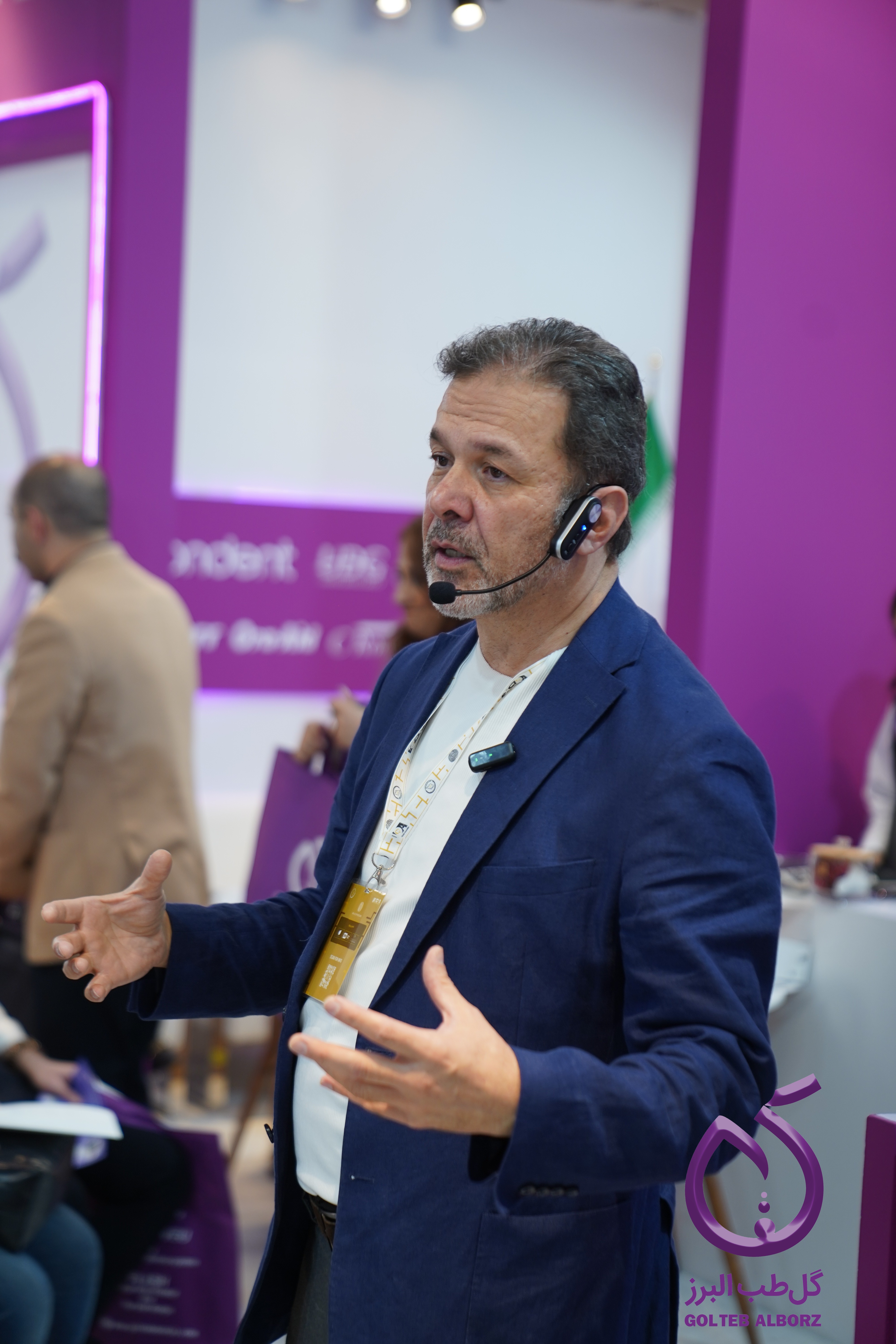 کارگاه آموزشی دکتر شهرام عظیمی؛ یک آبچوریشن موفق با سیلرهای بایو سرامیک C-Root